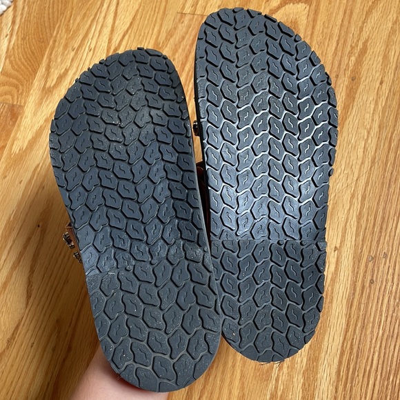 Zara gems slide - Picture 4 of 12